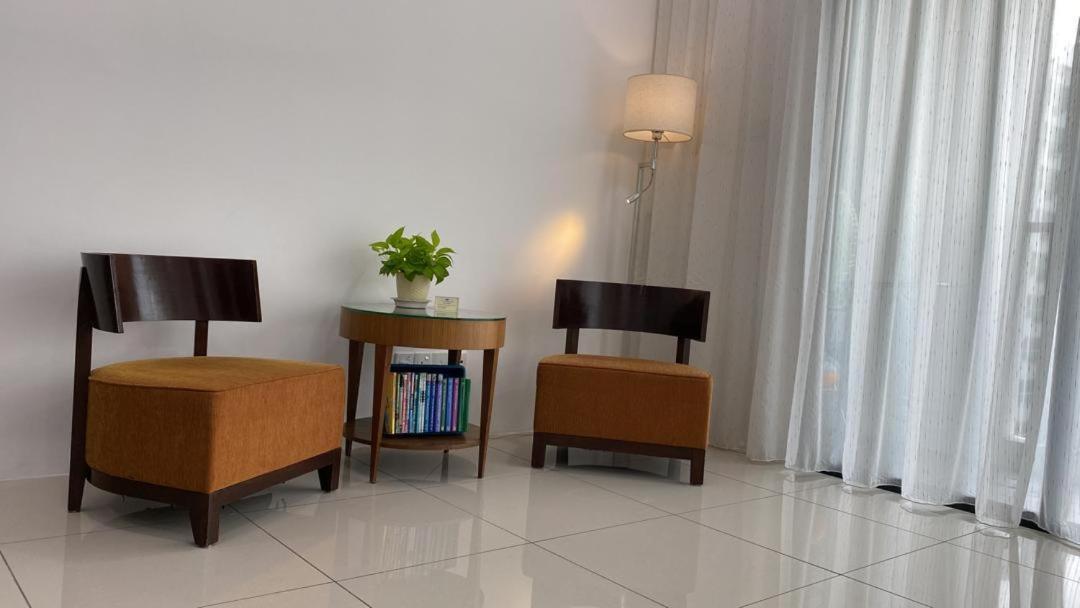 Homenest Jb City Poolview Suite By Cozy Home Johor Bahru Exterior foto