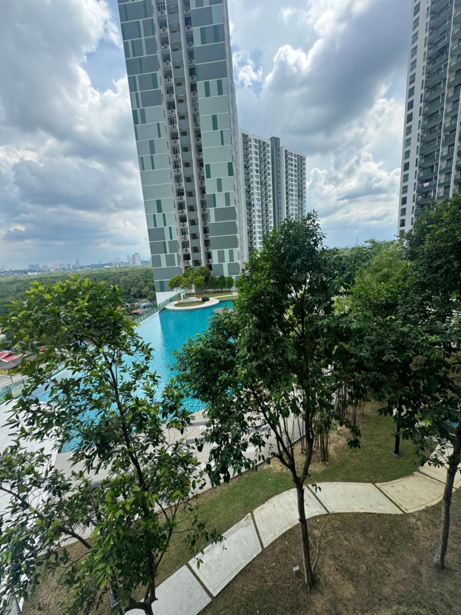Homenest Jb City Poolview Suite By Cozy Home Johor Bahru Exterior foto